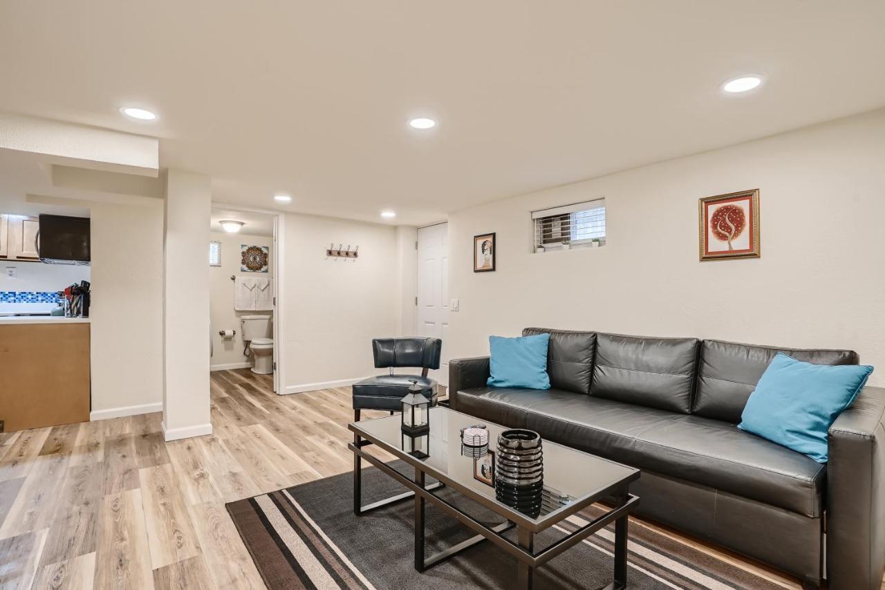 Sloans Lake Getaway - Basement Apartment Near Broncos And Downtown Denver Lakewood Dış mekan fotoğraf